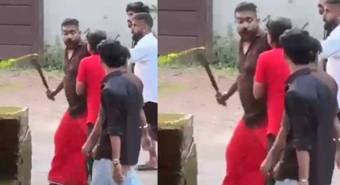 തോല്വിക്ക് പിന്നാലെ കണ്ണൂരില് വടിവാള് പ്രകടനവുമായി സിപിഎം തോല്വിക്ക് പിന്നാലെ കണ്ണൂരില് വടിവാള് പ്രകടനവുമായി സിപിഎം