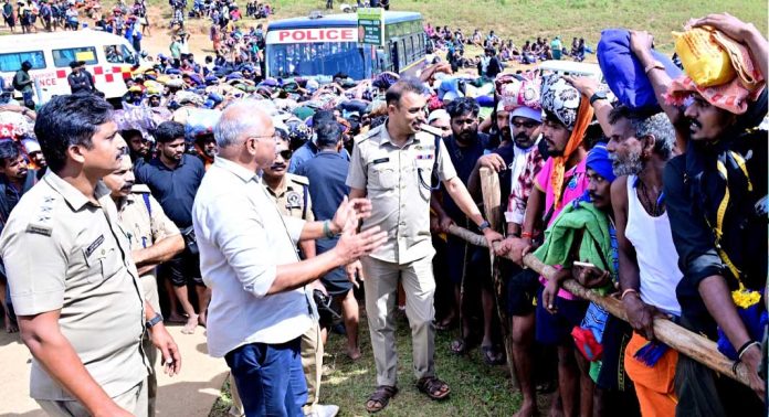 ഭക്തര് കാനനപാത തിരഞ്ഞെടുക്കുന്നതിന് മുന്പ് സ്വന്തം ശാരീരികക്ഷമത വിലയിരുത്തണം : ഡിഎഫ്ഒ വിനോദ്കുമാര് ഭക്തര് കാനനപാത തിരഞ്ഞെടുക്കുന്നതിന് മുന്പ് സ്വന്തം ശാരീരികക്ഷമത വിലയിരുത്തണം : ഡിഎഫ്ഒ വിനോദ്കുമാര്
