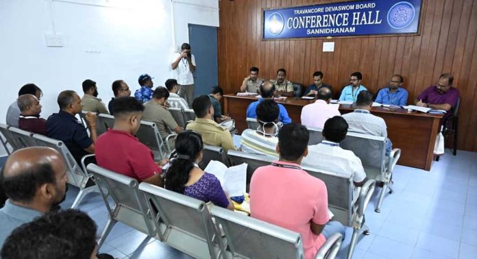 ശബരിമല വെർച്വൽ ക്യൂ കർശനം ; വയോധികരും കുട്ടികളും പരമ്പരാഗത കാനനപാത ഒഴിവാക്കണമെന്ന് എ.ഡി.എം ശബരിമല വെർച്വൽ ക്യൂ കർശനം ; വയോധികരും കുട്ടികളും പരമ്പരാഗത കാനനപാത ഒഴിവാക്കണമെന്ന് എ.ഡി.എം