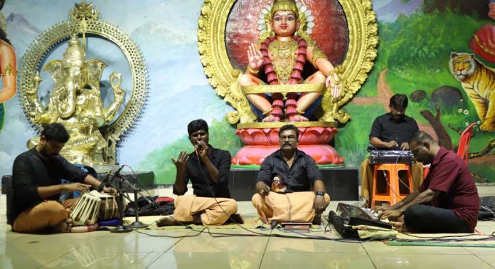 സന്നിധാനത്തെ ഭക്തിസാന്ദ്രമാക്കി ഭക്തിഗാനസുധ സന്നിധാനത്തെ ഭക്തിസാന്ദ്രമാക്കി ഭക്തിഗാനസുധ