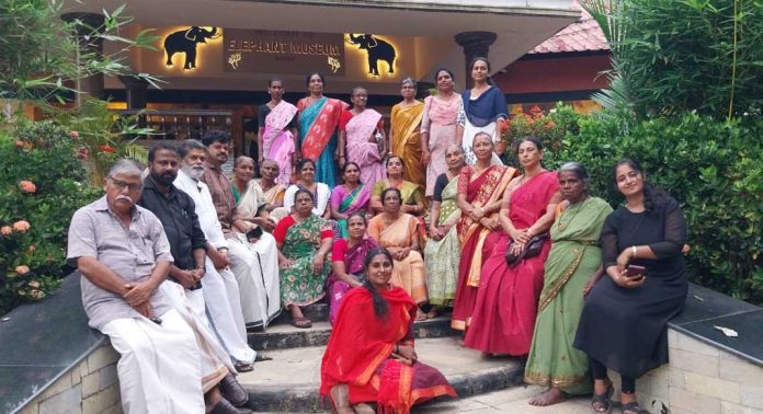 അടവിയും ആനകൂടും സന്ദർശിച്ച് മലയാലപ്പുഴയിലെ വയോജനങ്ങൾ അടവിയും ആനകൂടും സന്ദർശിച്ച് മലയാലപ്പുഴയിലെ വയോജനങ്ങൾ
