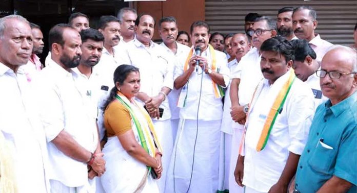 തദ്ദേശ തിരഞ്ഞെടുപ്പ് അഴിമതിക്കും സ്വർണ്ണ കൊള്ളക്കും എതിരായ വിധിയെഴുത്താകും ; അഡ്വ. അടൂർ പ്രകാശ് തദ്ദേശ തിരഞ്ഞെടുപ്പ് അഴിമതിക്കും സ്വർണ്ണ കൊള്ളക്കും എതിരായ വിധിയെഴുത്താകും ; അഡ്വ. അടൂർ പ്രകാശ്