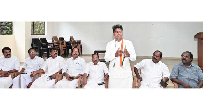എസ്.ഐ.ആര് വോട്ടര് പട്ടിക അട്ടിമറിക്കാനുള്ള കേന്ദ്രസര്ക്കാര് നീക്കത്തെ എതിര്ക്കും : ഡോ. വി.കെ. അറിവഴികന് എസ്.ഐ.ആര് വോട്ടര് പട്ടിക അട്ടിമറിക്കാനുള്ള കേന്ദ്രസര്ക്കാര് നീക്കത്തെ എതിര്ക്കും : ഡോ. വി.കെ. അറിവഴികന്
