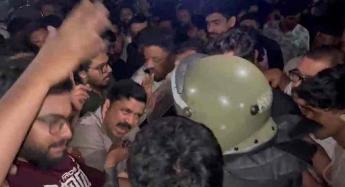 പെരിന്തൽമണ്ണയിൽ യുഡിഎഫ് ഹർത്താൽ പിൻവലിച്ചു പെരിന്തൽമണ്ണയിൽ യുഡിഎഫ് ഹർത്താൽ പിൻവലിച്ചു