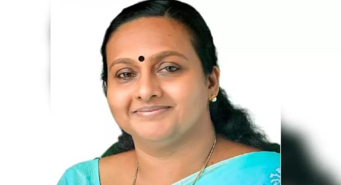 തിരുവനന്തപുരത്ത് യുഡിഎഫ് സ്ഥാനാർഥി കുഴഞ്ഞുവീണ് മരിച്ചു തിരുവനന്തപുരത്ത് യുഡിഎഫ് സ്ഥാനാർഥി കുഴഞ്ഞുവീണ് മരിച്ചു