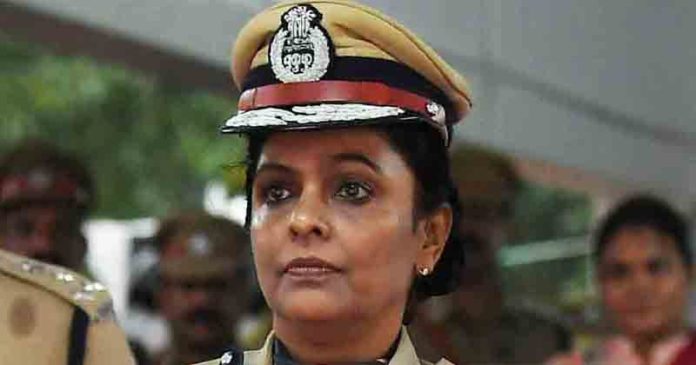 നടിയെ ആക്രമിച്ച കേസിലെ കോടതി വിധിക്കെതിരെ മേൽക്കോടതികളെ സമീപിക്കുമെന്ന് ബി. സന്ധ്യ നടിയെ ആക്രമിച്ച കേസിലെ കോടതി വിധിക്കെതിരെ മേൽക്കോടതികളെ സമീപിക്കുമെന്ന് ബി. സന്ധ്യ