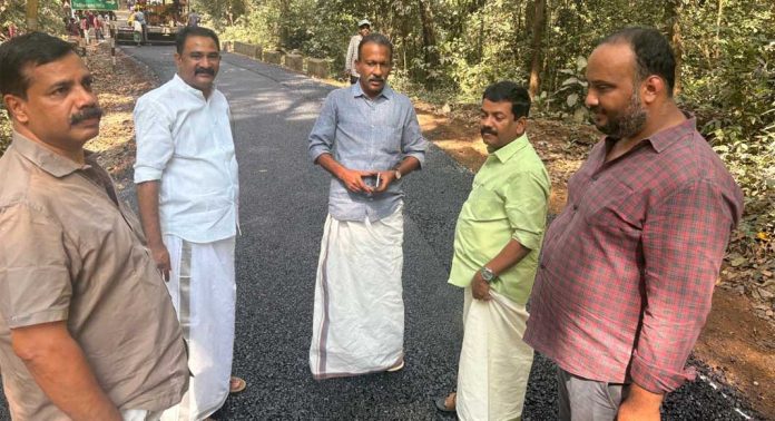 റാന്നി അങ്ങാടി – വലിയകാവ് റോഡിൻ്റെ ടാറിങ് പ്രവർത്തികൾ ആരംഭിച്ചു റാന്നി അങ്ങാടി – വലിയകാവ് റോഡിൻ്റെ ടാറിങ് പ്രവർത്തികൾ ആരംഭിച്ചു