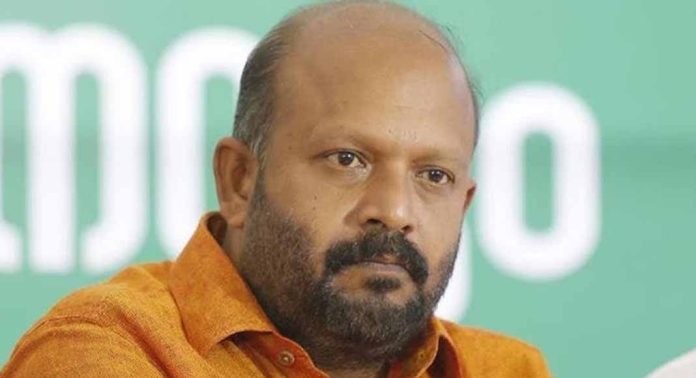തദ്ദേശ തെരഞ്ഞെടുപ്പിൽ വോട്ട് രേഖപ്പെടുത്തിയതുമായി ബന്ധപ്പെട്ട് കേന്ദ്രമന്ത്രി സുരേഷ് ഗോപിക്കെതിരെ വിമർശനവുമായി വിഎസ് സുനിൽകുമാർ തദ്ദേശ തെരഞ്ഞെടുപ്പിൽ വോട്ട് രേഖപ്പെടുത്തിയതുമായി ബന്ധപ്പെട്ട് കേന്ദ്രമന്ത്രി സുരേഷ് ഗോപിക്കെതിരെ വിമർശനവുമായി വിഎസ് സുനിൽകുമാർ