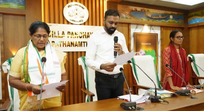 ദീനാമ്മ റോയി ജില്ലാ പഞ്ചായത്ത് പ്രസിഡന്റ് ; അനീഷ് വരിക്കണ്ണാമല വൈസ് പ്രസിഡന്റ് ദീനാമ്മ റോയി ജില്ലാ പഞ്ചായത്ത് പ്രസിഡന്റ് ; അനീഷ് വരിക്കണ്ണാമല വൈസ് പ്രസിഡന്റ്
