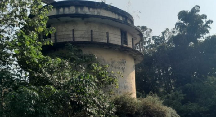 കുമ്പഴക്കാരുടെ വെള്ളംകുടി മുട്ടിയിട്ട് ആഴ്ചകള് – നഗരസഭയും വാട്ടര് അതോറിറ്റിയും ഉപരോധിക്കാന് ഒരുങ്ങി നാട്ടുകാര് കുമ്പഴക്കാരുടെ വെള്ളംകുടി മുട്ടിയിട്ട് ആഴ്ചകള് – നഗരസഭയും വാട്ടര് അതോറിറ്റിയും ഉപരോധിക്കാന് ഒരുങ്ങി നാട്ടുകാര്