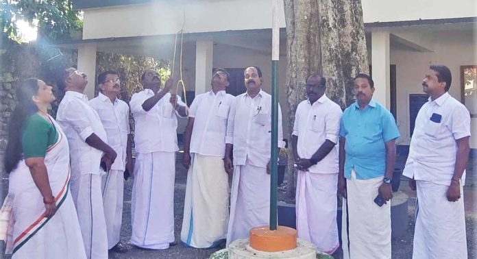 ഡി.സി.സി നേതൃത്വത്തില് റിപ്പബ്ലിക് ദിനം ആഘോഷിച്ചു ഡി.സി.സി നേതൃത്വത്തില് റിപ്പബ്ലിക് ദിനം ആഘോഷിച്ചു