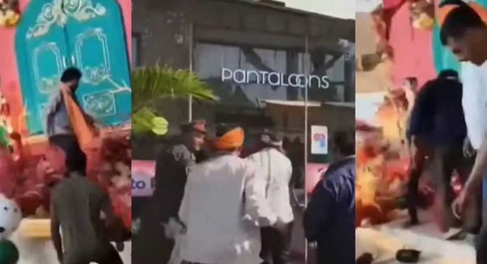 ക്രൈസ്തവര്ക്കെതിരായ അതിക്രമം ; ബജ്റംഗ്ദളിനെയും ഹിന്ദു രക്ഷാ സേനയെയും നിരോധിക്കണമെന്ന ആവശ്യം ശക്തം ക്രൈസ്തവര്ക്കെതിരായ അതിക്രമം ; ബജ്റംഗ്ദളിനെയും ഹിന്ദു രക്ഷാ സേനയെയും നിരോധിക്കണമെന്ന ആവശ്യം ശക്തം
