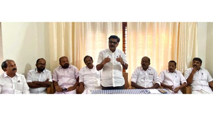 എസ്.ഐ.ആറിലെ സങ്കീർണതകളിൽ തിരഞ്ഞെടുപ്പ് കമ്മീഷൻ നിസംഗത പുലർത്തുന്നു ; മാത്യു കുഴൽനാടൻ എം.എൽ.എ എസ്.ഐ.ആറിലെ സങ്കീർണതകളിൽ തിരഞ്ഞെടുപ്പ് കമ്മീഷൻ നിസംഗത പുലർത്തുന്നു ; മാത്യു കുഴൽനാടൻ എം.എൽ.എ