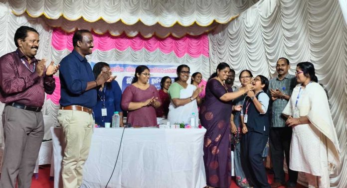 ദേശീയ വിര വിമുക്ത ദിനം : ജില്ലയില് 154866 കുട്ടികള്ക്ക് ആദ്യദിനം വിര ഗുളിക നല്കി ദേശീയ വിര വിമുക്ത ദിനം : ജില്ലയില് 154866 കുട്ടികള്ക്ക് ആദ്യദിനം വിര ഗുളിക നല്കി