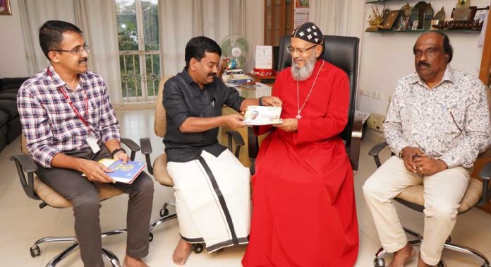 സിറ്റിസണ് റെസ്പോണ്സ് പ്രോഗ്രാം : സന്നദ്ധ പ്രവര്ത്തകര്ക്കൊപ്പം നിര്ദ്ദേശങ്ങള് തേടി പ്രമോദ് നാരായണന് എംഎല്എ സിറ്റിസണ് റെസ്പോണ്സ് പ്രോഗ്രാം : സന്നദ്ധ പ്രവര്ത്തകര്ക്കൊപ്പം നിര്ദ്ദേശങ്ങള് തേടി പ്രമോദ് നാരായണന് എംഎല്എ