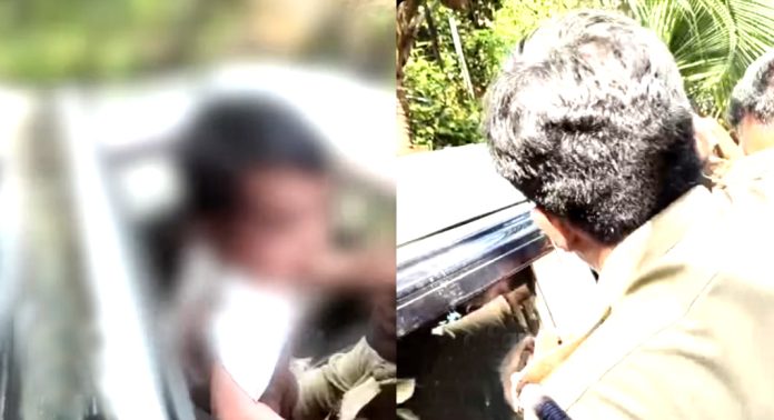 പുറമറ്റത്ത് കാറിനുള്ളില് കുടുങ്ങിയ ഒന്നര വയസുകാരനെ അഗ്നിരക്ഷാ സേന പുറത്തെടുത്തു പുറമറ്റത്ത് കാറിനുള്ളില് കുടുങ്ങിയ ഒന്നര വയസുകാരനെ അഗ്നിരക്ഷാ സേന പുറത്തെടുത്തു