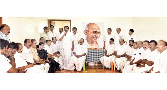 എത്ര തമസ്കരിച്ചാലും മഹാത്മാഗാന്ധി ജനമനസ്സുകളില് ജീവിക്കും : ആന്റോ ആന്റണി എം.പി എത്ര തമസ്കരിച്ചാലും മഹാത്മാഗാന്ധി ജനമനസ്സുകളില് ജീവിക്കും : ആന്റോ ആന്റണി എം.പി