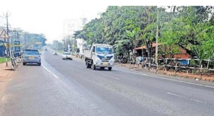 എം.സി റോഡിലെ സ്ഥിരം അപകട മേഖലയായി ഏനാത്ത് എം.സി റോഡിലെ സ്ഥിരം അപകട മേഖലയായി ഏനാത്ത്