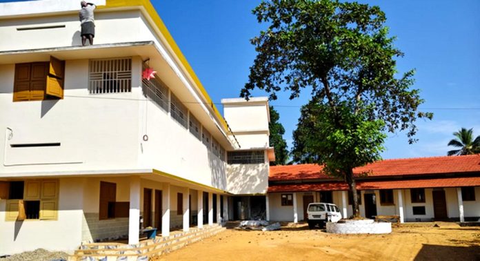 പഴമയും പുതുമയും ഇഴ ചേർത്ത് വെച്ചൂച്ചിറ എണ്ണൂറാംവയൽ സി.എം.എസ്.എൽ.പി സ്കൂൾ അടിമുടി മാറുന്നു പഴമയും പുതുമയും ഇഴ ചേർത്ത് വെച്ചൂച്ചിറ എണ്ണൂറാംവയൽ സി.എം.എസ്.എൽ.പി സ്കൂൾ അടിമുടി മാറുന്നു