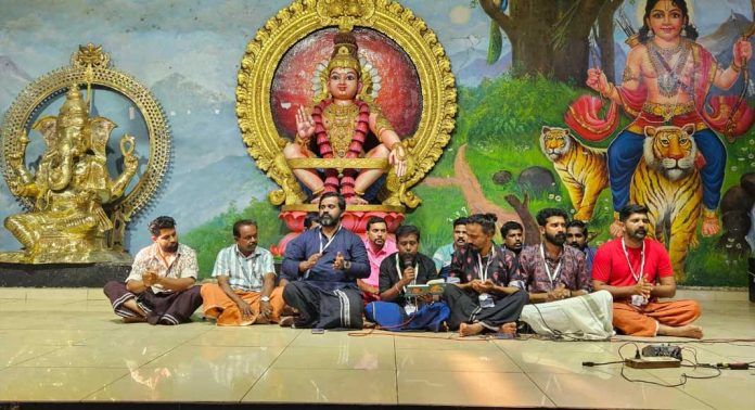 സന്നിധാനത്ത് ഭക്തിഗാനമൊരുക്കി ആയുര്വേദ ആശുപത്രി ജീവനക്കാര് സന്നിധാനത്ത് ഭക്തിഗാനമൊരുക്കി ആയുര്വേദ ആശുപത്രി ജീവനക്കാര്