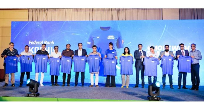 നാലാമത് ഫെഡറല് ബാങ്ക് കൊച്ചി മാരത്തണ് : ടി ഷര്ട്ട് പുറത്തിറക്കി നാലാമത് ഫെഡറല് ബാങ്ക് കൊച്ചി മാരത്തണ് : ടി ഷര്ട്ട് പുറത്തിറക്കി