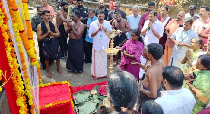 കൊക്കാത്തോട് ഗോപാലൻ ആശാന്റെ അനുസ്മരണം നടന്നു കൊക്കാത്തോട് ഗോപാലൻ ആശാന്റെ അനുസ്മരണം നടന്നു