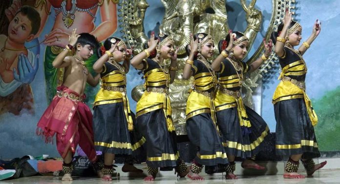 അയ്യപ്പന് നൃത്താർച്ചനയുമായി ശിവതീർഥ നാട്യഗൃഹം അയ്യപ്പന് നൃത്താർച്ചനയുമായി ശിവതീർഥ നാട്യഗൃഹം