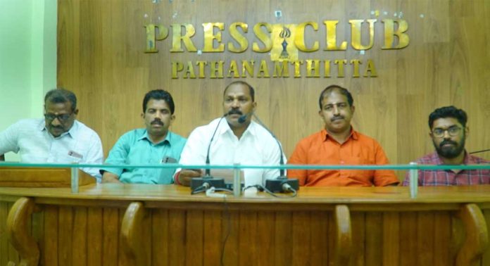 നാടൊരുങ്ങി, കരകൾ ഉണർന്നു ; കോട്ടാങ്ങൽ എട്ടു പടയണിക്ക് ഇന്ന് ചുട്ടു വെക്കും നാടൊരുങ്ങി, കരകൾ ഉണർന്നു ; കോട്ടാങ്ങൽ എട്ടു പടയണിക്ക് ഇന്ന് ചുട്ടു വെക്കും