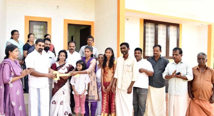 ഡോ. എം. എസ്. സുനിലിന്റെ 369 -മത് സ്നേഹഭവനം പ്രീത ജിനുവിന്റെ അഞ്ചംഗ കുടുംബത്തിന് ഡോ. എം. എസ്. സുനിലിന്റെ 369 -മത് സ്നേഹഭവനം പ്രീത ജിനുവിന്റെ അഞ്ചംഗ കുടുംബത്തിന്