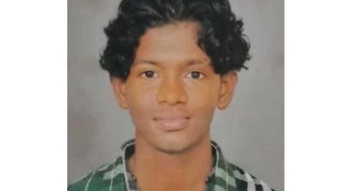 വാഹനാപകടത്തിൽ ഗുരുതര പരിക്കേറ്റ് ചികിത്സയിലായിരുന്ന വിദ്യാർത്ഥി മരിച്ചു വാഹനാപകടത്തിൽ ഗുരുതര പരിക്കേറ്റ് ചികിത്സയിലായിരുന്ന വിദ്യാർത്ഥി മരിച്ചു