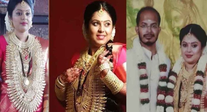 അമ്മയുടെയും മകളുടേയും ആത്മഹത്യ : പ്രതിയെ തിരുവനന്തപുരത്തെത്തിച്ചു അമ്മയുടെയും മകളുടേയും ആത്മഹത്യ : പ്രതിയെ തിരുവനന്തപുരത്തെത്തിച്ചു