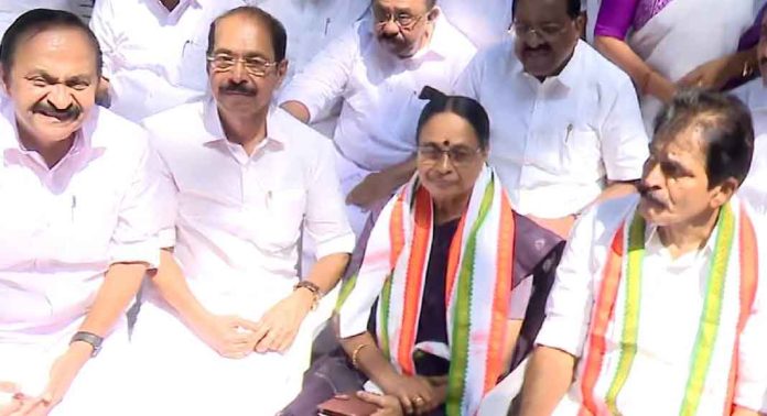 സിപിഎം നേതാവ് അയിഷ പോറ്റി കോൺഗ്രസിൽ സിപിഎം നേതാവ് അയിഷ പോറ്റി കോൺഗ്രസിൽ