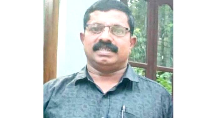 കോന്നി അരുവാപ്പുലം സ്വദേശി തിരുവനന്തപുരത്ത് ലോഡ്ജിൽ തൂങ്ങി മരിച്ച നിലയിൽ കണ്ടെത്തി കോന്നി അരുവാപ്പുലം സ്വദേശി തിരുവനന്തപുരത്ത് ലോഡ്ജിൽ തൂങ്ങി മരിച്ച നിലയിൽ കണ്ടെത്തി