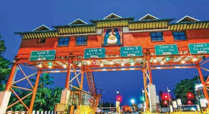 കോഴിക്കോട് ബൈപ്പാസിൽ ഇന്ന് മുതൽ ടോൾ പിരിവ് തുടങ്ങും ; തടയുമെന്ന് യുഡിഎഫ് കോഴിക്കോട് ബൈപ്പാസിൽ ഇന്ന് മുതൽ ടോൾ പിരിവ് തുടങ്ങും ; തടയുമെന്ന് യുഡിഎഫ്
