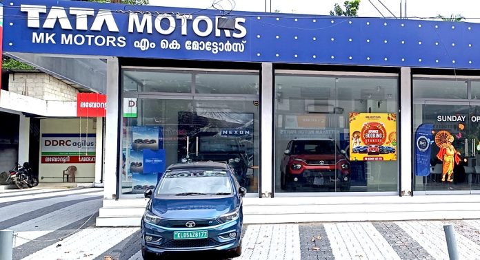 ബ്രോഷറിൽ പറഞ്ഞിരുന്ന സൗകര്യങ്ങൾ പുതിയ കാറില് ഇല്ല – ടാറ്റാ കാര് കമ്പനിയും ഡീലറായ MK മോട്ടോഴ്സും നഷ്ടപരിഹാരം നല്കുവാന് വിധി ബ്രോഷറിൽ പറഞ്ഞിരുന്ന സൗകര്യങ്ങൾ പുതിയ കാറില് ഇല്ല – ടാറ്റാ കാര് കമ്പനിയും ഡീലറായ MK മോട്ടോഴ്സും നഷ്ടപരിഹാരം നല്കുവാന് വിധി