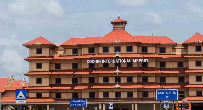 യുദ്ധസമാനമായ സാഹചര്യം കണക്കിലെടുത്ത് നെടുമ്പാശേരി വിമാനത്താവളത്തിൽ നിന്നുള്ള വിമാന സർവീസുകൾ കൂട്ടത്തോടെ റദ്ദാക്കി യുദ്ധസമാനമായ സാഹചര്യം കണക്കിലെടുത്ത് നെടുമ്പാശേരി വിമാനത്താവളത്തിൽ നിന്നുള്ള വിമാന സർവീസുകൾ കൂട്ടത്തോടെ റദ്ദാക്കി