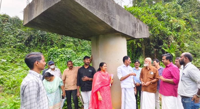 ആറു വര്ഷത്തിലധികമായി കോന്നി എം.എല്.എ ആയിരുന്നിട്ടും ചിറ്റൂര് കടവ് പാലത്തിന്റെ തൂണുകള് കണ്ടെത്തിയത് ഇപ്പോള് – ഫെബ്രുവരിയില് പണി തുടങ്ങുന്നുവെന്ന് ജെനീഷ് കുമാര് ആറു വര്ഷത്തിലധികമായി കോന്നി എം.എല്.എ ആയിരുന്നിട്ടും ചിറ്റൂര് കടവ് പാലത്തിന്റെ തൂണുകള് കണ്ടെത്തിയത് ഇപ്പോള് – ഫെബ്രുവരിയില് പണി തുടങ്ങുന്നുവെന്ന് ജെനീഷ് കുമാര്
