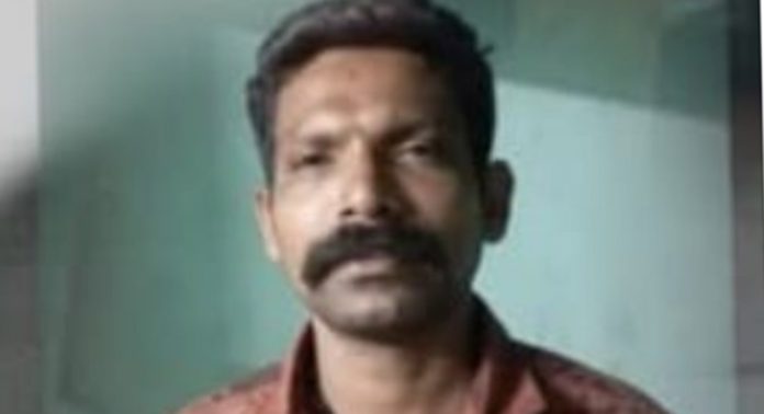 ഭാര്യയോട് അപമര്യാദയായി സംസാരിച്ചതിനെ ചോദ്യം ചെയ്ത ഭര്ത്താവിനെ കത്രികയ്ക്ക് കുത്തി ; മല്ലപ്പള്ളി സ്വദേശി അറസ്റ്റില് ഭാര്യയോട് അപമര്യാദയായി സംസാരിച്ചതിനെ ചോദ്യം ചെയ്ത ഭര്ത്താവിനെ കത്രികയ്ക്ക് കുത്തി ; മല്ലപ്പള്ളി സ്വദേശി അറസ്റ്റില്