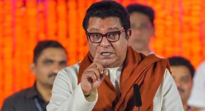 ഹിന്ദി അടിച്ചേൽപ്പിക്കാൻ ശ്രമിച്ചാൽ ഞാൻ നിങ്ങളെ ചവിട്ടിമെതിക്കും : രാജ് താക്കറെ ഹിന്ദി അടിച്ചേൽപ്പിക്കാൻ ശ്രമിച്ചാൽ ഞാൻ നിങ്ങളെ ചവിട്ടിമെതിക്കും : രാജ് താക്കറെ