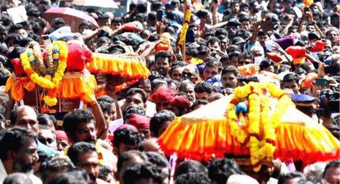 മകരവിളക്കിന് ശബരിമല അയ്യപ്പന് ചാര്ത്താനുള്ള തിരുവാഭരണ ഘോഷയാത്രയ്ക്ക് താലൂക്കിലെ വിവിധ മേഖലകളില് നാളെ സ്വീകരണം നല്കും മകരവിളക്കിന് ശബരിമല അയ്യപ്പന് ചാര്ത്താനുള്ള തിരുവാഭരണ ഘോഷയാത്രയ്ക്ക് താലൂക്കിലെ വിവിധ മേഖലകളില് നാളെ സ്വീകരണം നല്കും