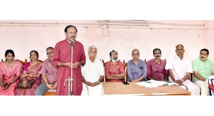 ടി കെ ദിവാകരൻ, ബേബി ജോൺ അനുസ്മരണം നടത്തി ടി കെ ദിവാകരൻ, ബേബി ജോൺ അനുസ്മരണം നടത്തി