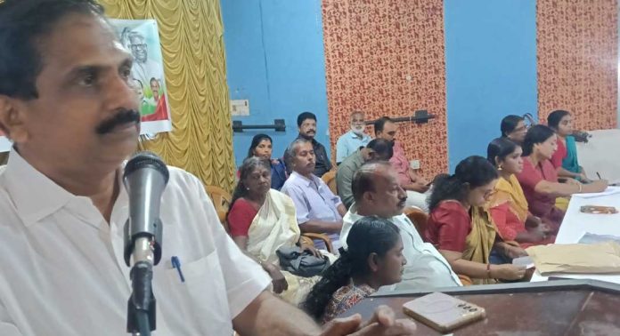 ഹരിത കർമ്മ സേന ജില്ലാ സമ്മേളനം നടന്നു ഹരിത കർമ്മ സേന ജില്ലാ സമ്മേളനം നടന്നു