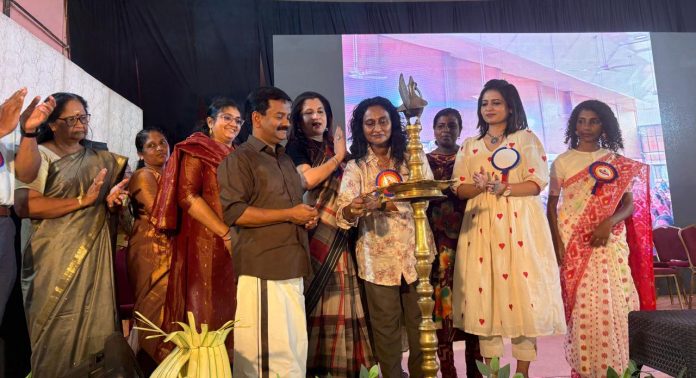 സംരംഭങ്ങളിൽ മികവ് തെളിയിച്ച വനിതകൾക്ക് ഷീ റൈസ് ആദരം സംരംഭങ്ങളിൽ മികവ് തെളിയിച്ച വനിതകൾക്ക് ഷീ റൈസ് ആദരം
