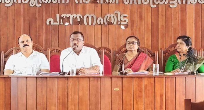 സംസ്ഥാന ഭക്ഷ്യ കമ്മീഷന് അവലോകന യോഗം ചേര്ന്നു സംസ്ഥാന ഭക്ഷ്യ കമ്മീഷന് അവലോകന യോഗം ചേര്ന്നു