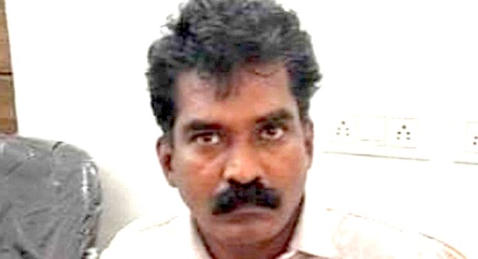 അരലക്ഷം രൂപ കൈക്കൂലി – തൃശ്ശൂര് കടിക്കാട് വില്ലേജ് ഓഫീസര് വിജിലന്സ് പിടിയില് – അറസ്റ്റിലായത് ചിറ്റാർ സ്വദേശി എൻ.പി. വിനോദ് അരലക്ഷം രൂപ കൈക്കൂലി – തൃശ്ശൂര് കടിക്കാട് വില്ലേജ് ഓഫീസര് വിജിലന്സ് പിടിയില് – അറസ്റ്റിലായത് ചിറ്റാർ സ്വദേശി എൻ.പി. വിനോദ്