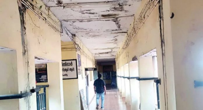 തലയില് വീഴുമോ മിനി സിവില് സ്റ്റേഷന് കെട്ടിടം ? കോടതിയും ജനങ്ങളും ജീവനക്കാരും ഭീതിയില് തലയില് വീഴുമോ മിനി സിവില് സ്റ്റേഷന് കെട്ടിടം ? കോടതിയും ജനങ്ങളും ജീവനക്കാരും ഭീതിയില്