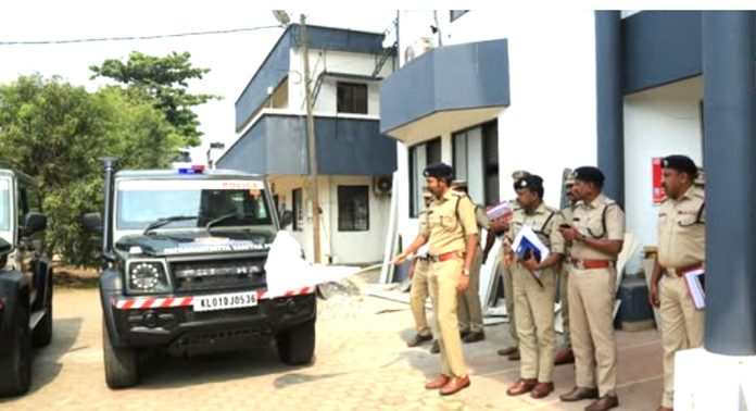 പുതിയ വാഹനങ്ങളുടെ കരുത്തിൽ പട്രോളിങ് കൂടുതൽ ശക്തമാക്കി ജില്ലാ പോലീസ് പുതിയ വാഹനങ്ങളുടെ കരുത്തിൽ പട്രോളിങ് കൂടുതൽ ശക്തമാക്കി ജില്ലാ പോലീസ്