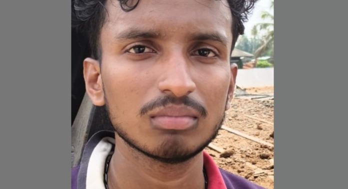 ഉത്സവപ്പറമ്പിൽ വില്പനയ്ക്കായി എത്തിച്ച എംഡിഎംഎയുമായി നഴ്സിങ് വിദ്യാര്ത്ഥി പിടിയിൽ ഉത്സവപ്പറമ്പിൽ വില്പനയ്ക്കായി എത്തിച്ച എംഡിഎംഎയുമായി നഴ്സിങ് വിദ്യാര്ത്ഥി പിടിയിൽ