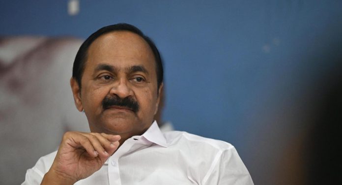 പ്രതിപക്ഷ നേതാവിന്റെ കള്ളങ്ങൾ പറയൂ സമ്മാനം നേടൂ ; മത്സരവുമായി ഡി.വൈ.എഫ്.ഐ പ്രതിപക്ഷ നേതാവിന്റെ കള്ളങ്ങൾ പറയൂ സമ്മാനം നേടൂ ; മത്സരവുമായി ഡി.വൈ.എഫ്.ഐ