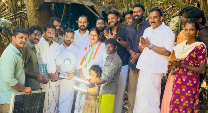 ഗവി വാർഡിൽ വീണ്ടും വെളിച്ചം: രണ്ടാം ഘട്ട സോളാർ കിറ്റ് വിതരണം നടത്തി ഗവി വാർഡിൽ വീണ്ടും വെളിച്ചം: രണ്ടാം ഘട്ട സോളാർ കിറ്റ് വിതരണം നടത്തി